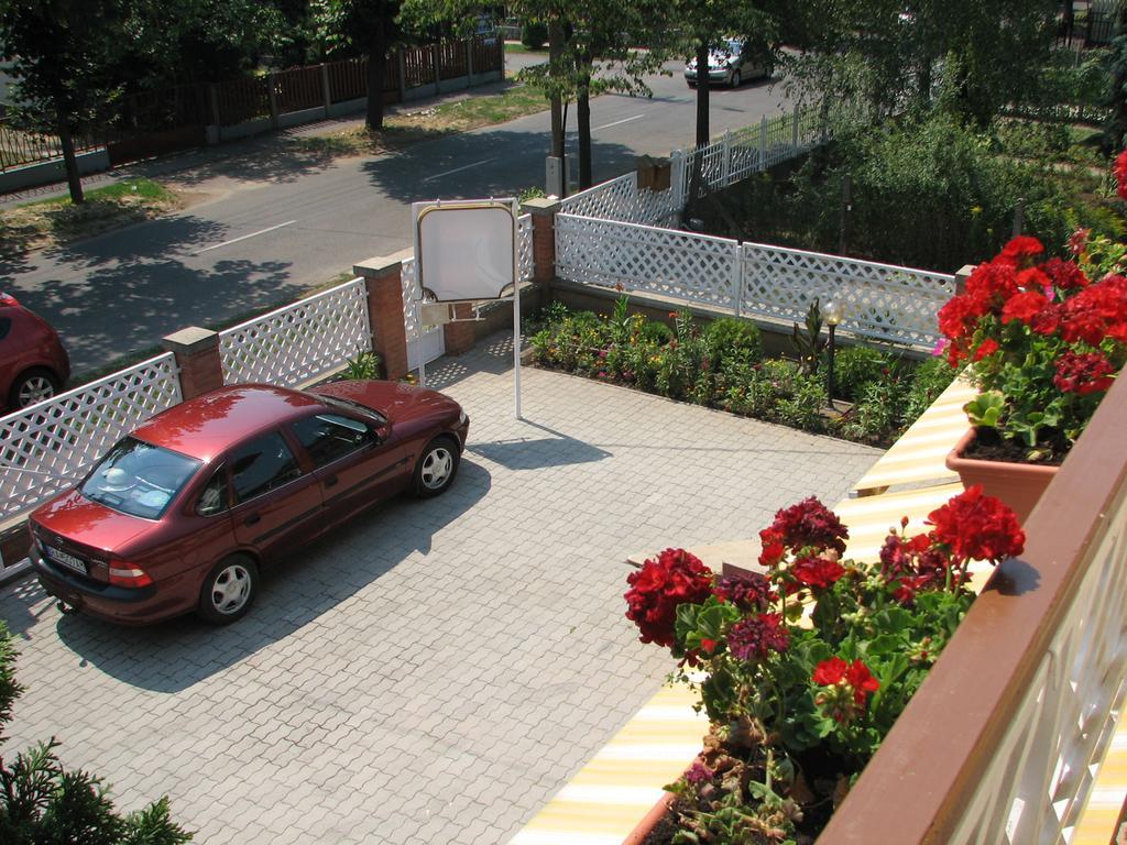 Olga Apartmanház Apartamento Hajdúszoboszló Exterior foto